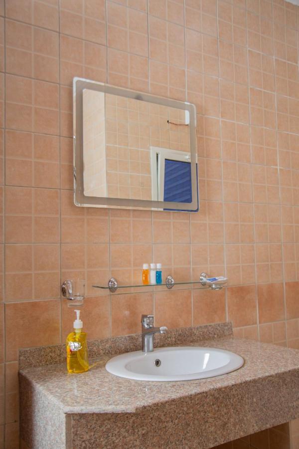Guest Pride Hotel Kano Esterno foto