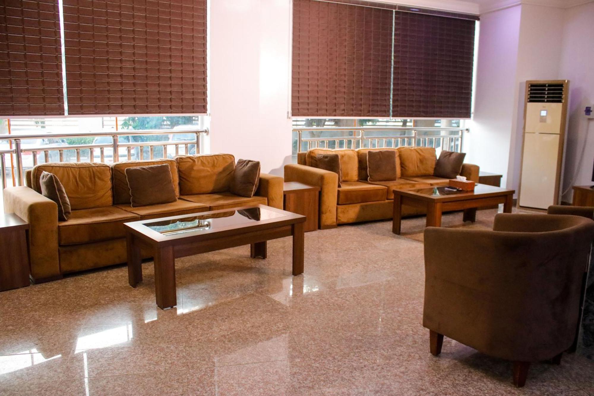 Guest Pride Hotel Kano Esterno foto