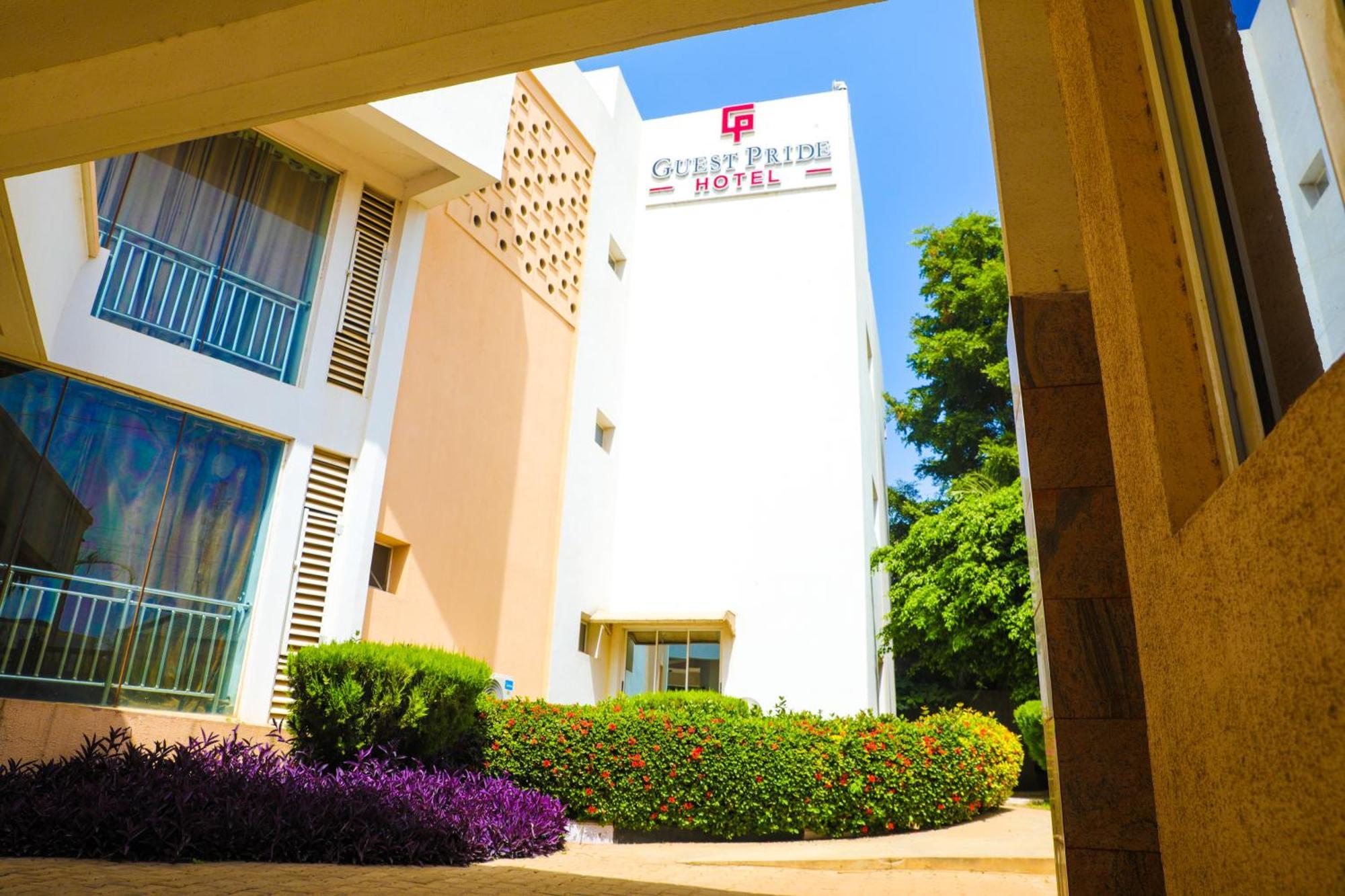 Guest Pride Hotel Kano Esterno foto
